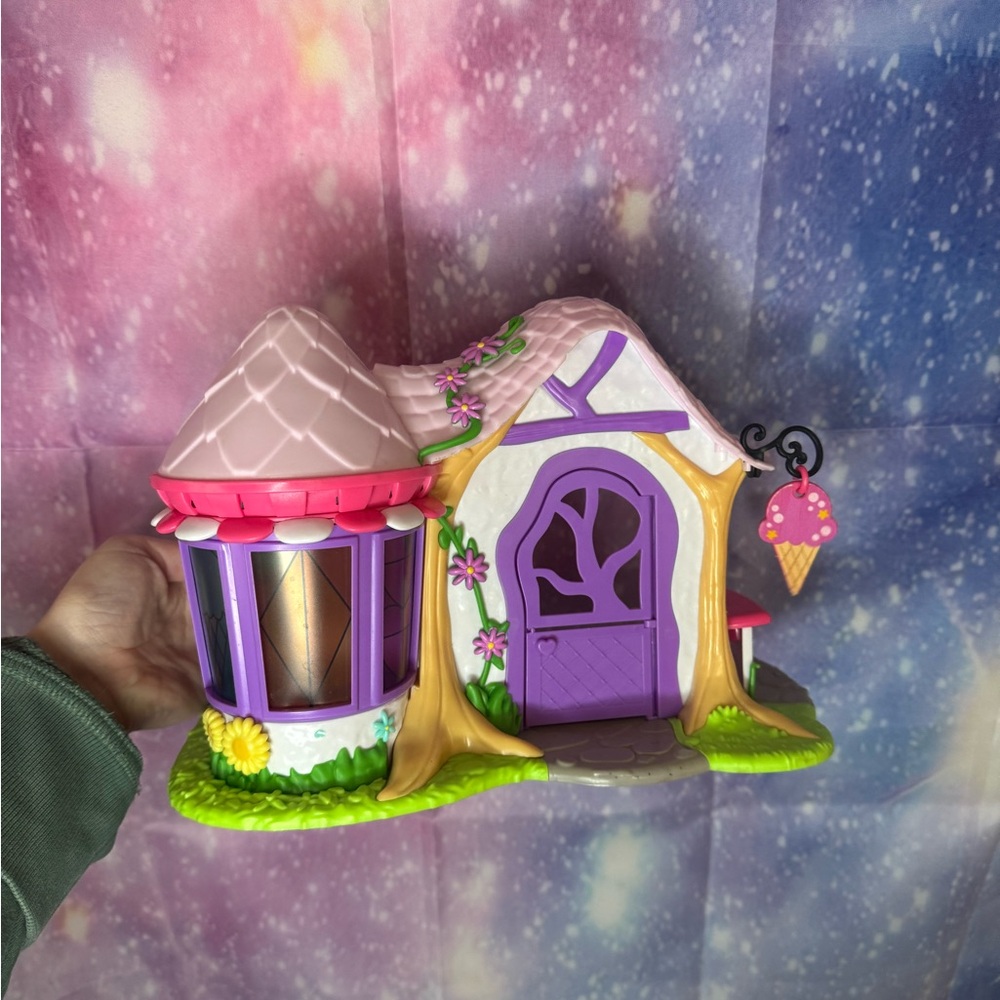 Honey Bee Acres Crystal's Ice Cream Shop playset 🛍